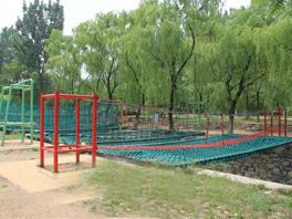 兒童夏令營(yíng)拓展訓練區